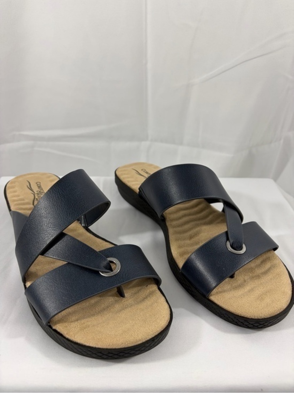 NWT Easy Street Women’s Size 9 Navy Blue Slide Sandals